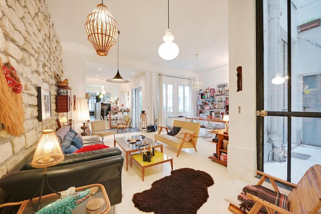 Spacious Vintage Duplex Flat - Gare Du Nord Parijs